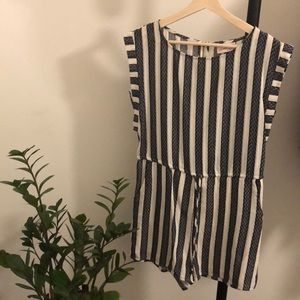 Universal Threads Romper